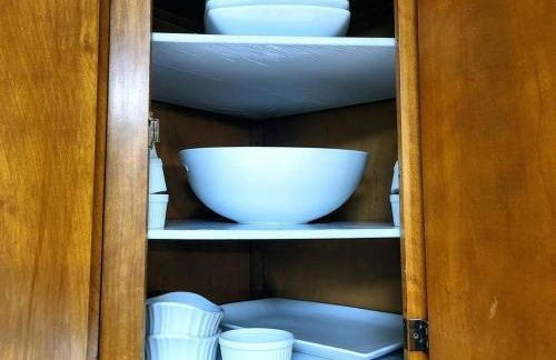 Ultra Comfy, Spotless & Spacious, Private Home in Boyne, Dogs Ok, Walk to Town - Foto 16