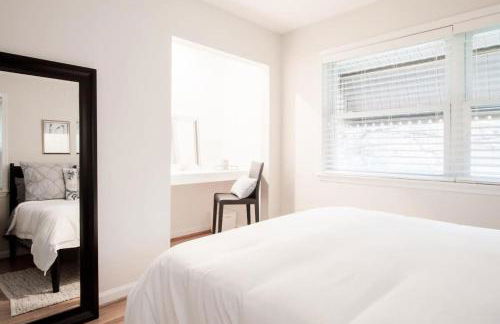 Transit-Friendly Home Old Town Parking - Foto 16