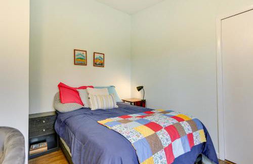 Milford Family Home with Koi Pond and Porch! - Foto 21