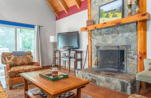 Secluded Cabin with Quality Furnishing and Hot Tub - Foto 58