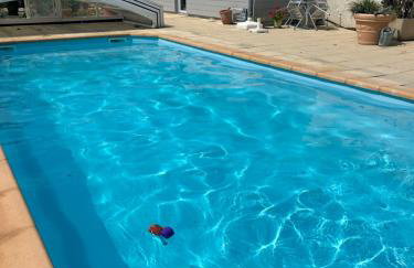 Logement climatisé, piscine, 4 personnes - Foto 2