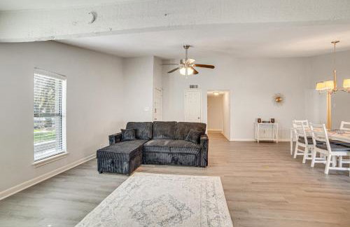 DFW Home Base! Quiet Suburb Stay with Yard - Foto 5