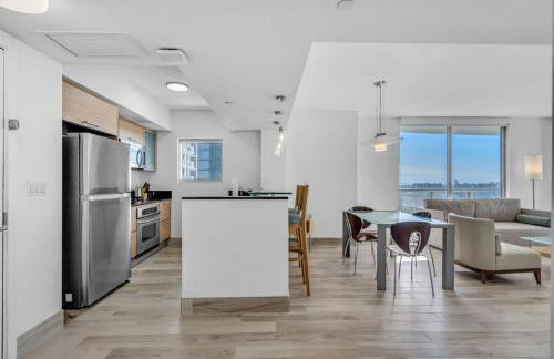 Steps to the Sand Beachfront Escape- 25th Floor Views - Foto 43