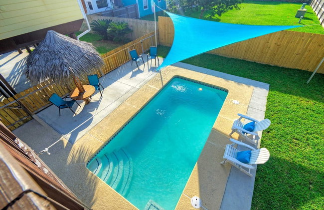 Private Pool, Yard, Deck, by the Nature Preserve! Tipsy Flipper by Avantstay - Photo 1