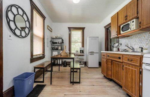 Mountain Serene Views and Creek-side Charm - Pet friendly - Foto 16