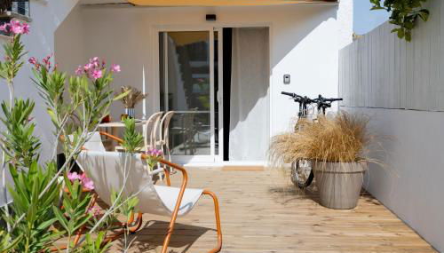 Casinha Rosalia Carrasqueira - Foto 1