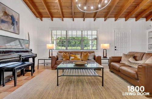 3 Home 12 bedroom compound with Pool and BBQ sleeps 24 - Foto 34