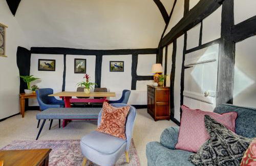 Loft Cottage by Spa Town Property - 2 Bed Tudor Retreat Near to Stratford-upon-Avon, Warwick & Solihull - Foto 9