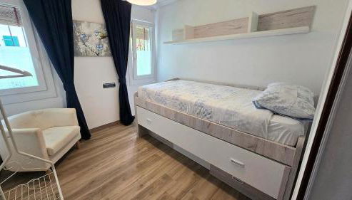 Los Luises barrio de parking gratuito - Foto 4