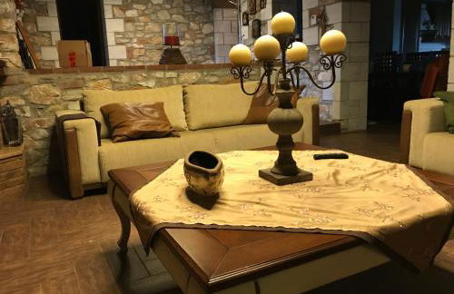 Petrines Villes Avramilias - Photo 33