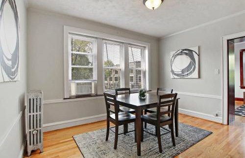 Prime City Stay in a 1BR Apartment - Cullom F2 - Photo 11