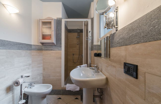 At Home Heart of Milan - Duomo Apartment - Foto 19