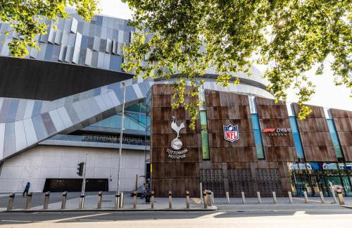 Modern home with driveway parking for 2 vehicles, near Tottenham Hotspur Stadium, White Hart Lane Train Station - Foto 47