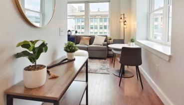 Fun Cozy Apts - 1 25 Mile Walk to TIAA Bnk Fld - Foto 2