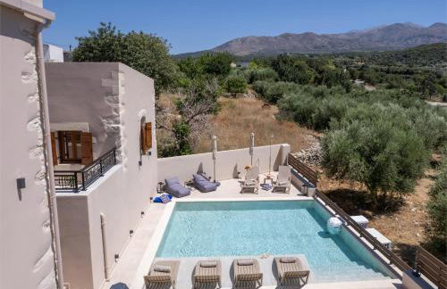 Pavlina Villa , a hidden gem with heated pool and ping pong! - Photo 50