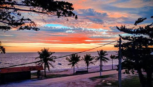 Casa 4 quartos, 2 suítes, piscina e acessibilidade - Frente para a lagoa - Foto 4