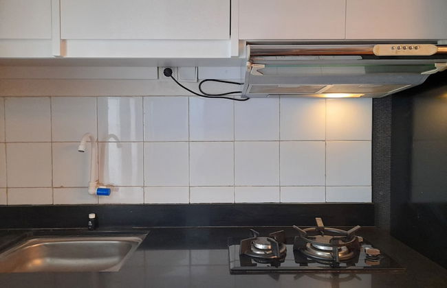 Modern Studio Room at Gateway Ahmad Yani Cicadas Apartment - Photo 5