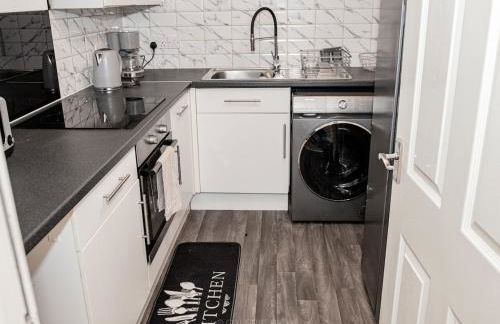 2bed Flat with private parking - Foto 7