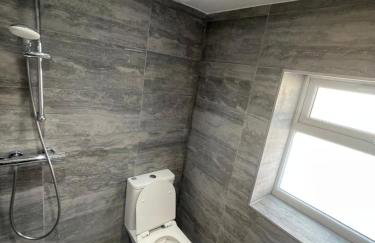 Cozy Studio Flat Romford, London - Foto 9