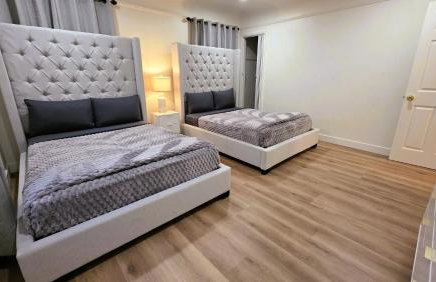 Renovated Three Bedroom Near Cedars Sinai and Beverly Hills With Parking - Foto 9