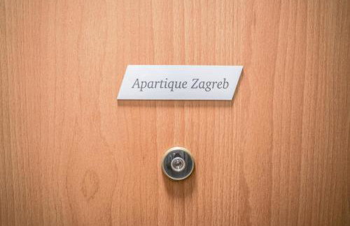 APARTIQUE ZAGREB self check in! - Foto 26