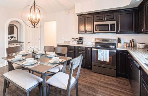 Glamorous Renovated Modern Home - Foto 36