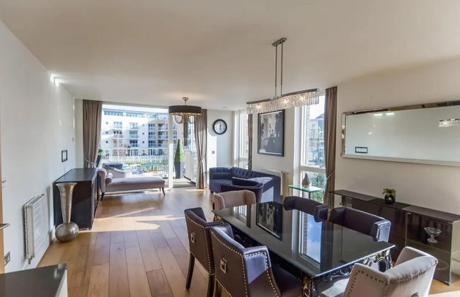 Luxury 3-bed Top Floor Penthouse in Brentford - Foto 10