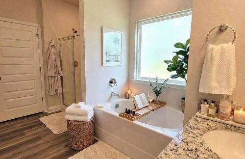 New 5BR Beach Access Heated Pool Free Golf Cart Game Rm - Foto 25