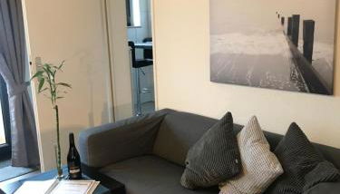 Helle Wohnung mit Balkon - Foto 2