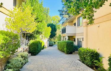 Luxury Pool View Spa Suite-Massage Chair-Steam Sauna-Welcome Champagne ! - Foto 13