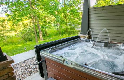 Sweet Private Cabin with Jacuzzi and Fire Pit in Ohio - Foto 5
