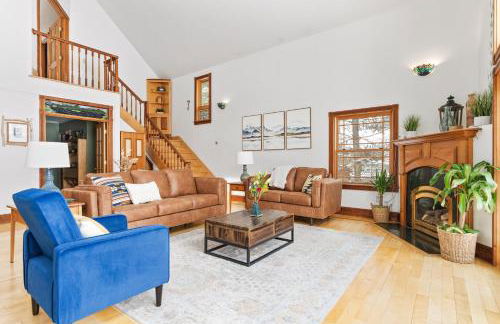 Spacious Lakefront Retreat w/Stunning Views - Foto 32