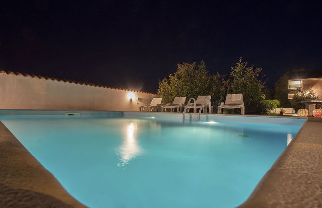 Adorable Holiday Home With Private Pool & Terrace With Barbecue - Foto 15