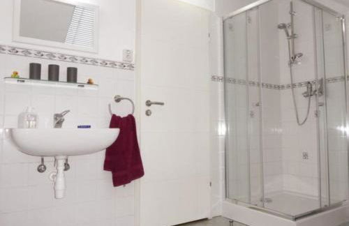 Apartment Wohung mit Balkon und Garten nahe Stadtgrenze by Interhome - Foto 19