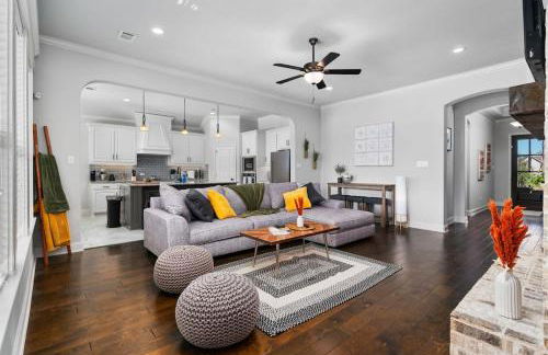 The Noble House Near Magnolia & Baylor W Pool - Photo 17