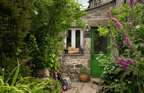 Naut Retreat - Idyllic hideaway with hot tub, gym & gamesroom ideally located in Zennor near St Ives - Photo 56