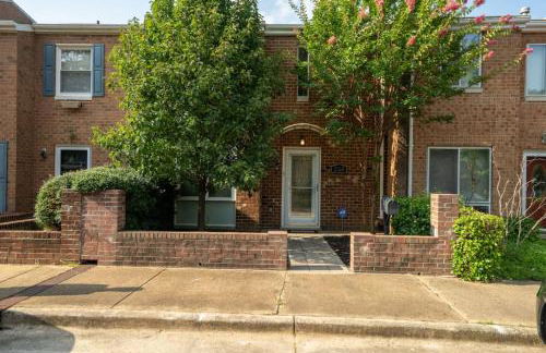 Parkside Alexandria Townhome - 3br free parking - Foto 36