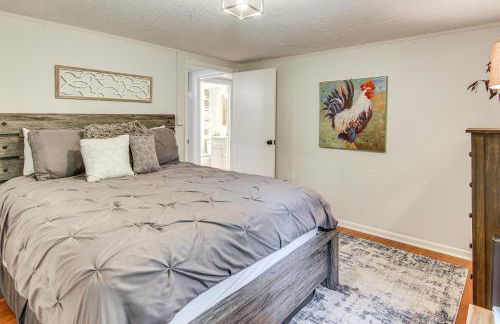 Vintage Farm Cottage Near Hikes and Pigeon River - Foto 18