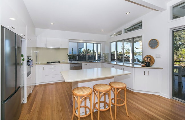 Luxe Waterfront Stay -Tallebudgera Creek - Foto 9