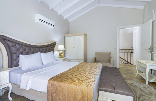 Alya Villa Butik Hotel - Photo 19