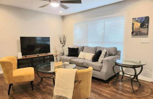 Refreshed!! Private 4BRMs 2 Bath - 2 King Beds!! - Foto 1