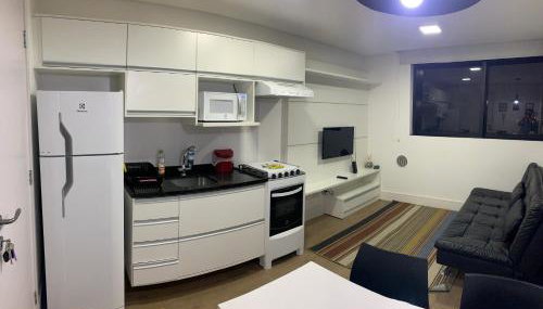 709- Apartamento Decorado Encantador, mobiliado, amplo, cozinha completa, Excelente localização no Rebouças - Foto 5