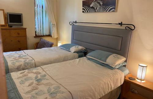 Quirky Cottage with Private Garden Nr New Quay Cardigan Bay - Photo 26