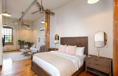 Dollys Downtown Loft Knoxville - Photo 15