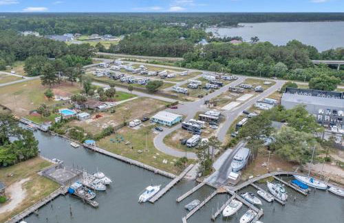 Waterfront Vacation Home near Camp Lejeune - Foto 19