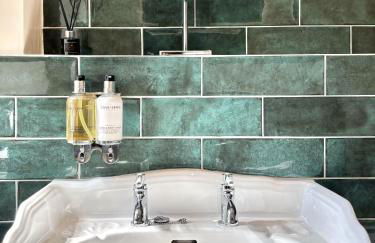 St Johns Jailhouse by the Castle - Photo 32