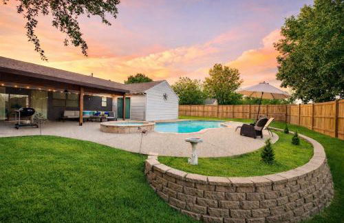 DFW Retreat - Pool, Spa & Minutes to Dallas & Fort Worth - Photo 1