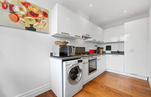 Ealing Broadway - Lovely 2-bedroom flat with offstreet parking - Foto 14