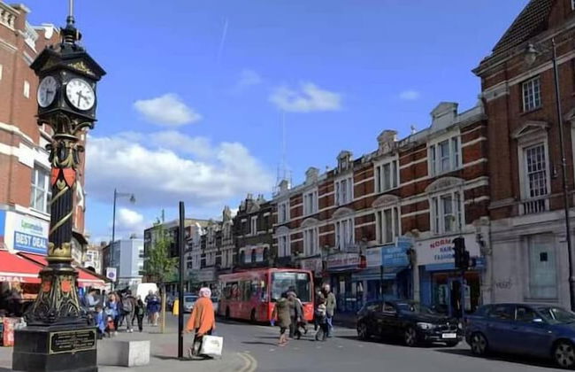 Modern Room in Centrally Located- Room 4 - Foto 14