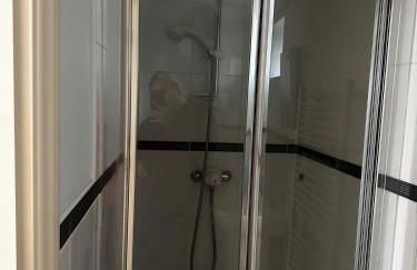 Beautiful three story town house - Foto 24